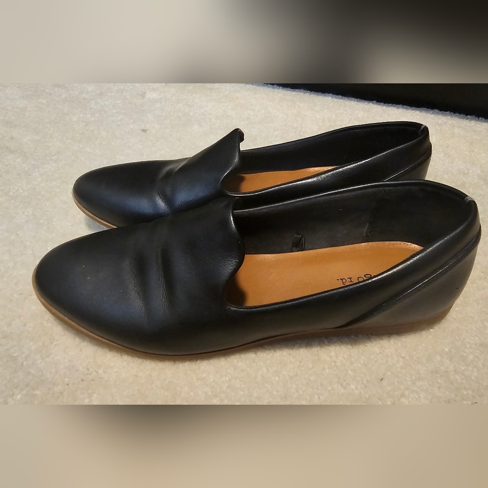 Indigo Rd. Black Leather Flats